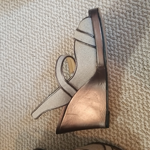 Shoes - Picture 3 of 6